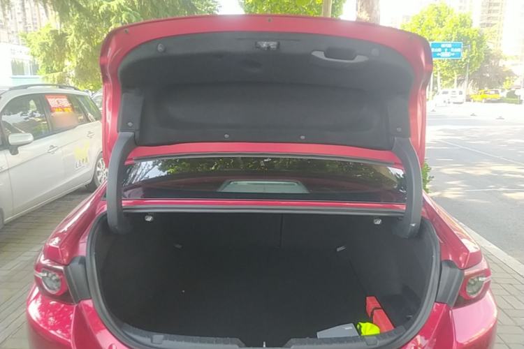 Used Mazda 3 Axela 2021 2.0L Automatic Zhiyao Edition Trunk