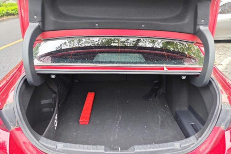 Used Mazda 3 Axela 2021 2.0L Automatic Zhiyao Edition Trunk