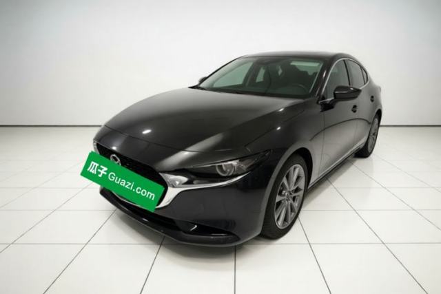 Ojetý Mazda 3 Axela 2021 2.0L Automatic Zhiyao Edition