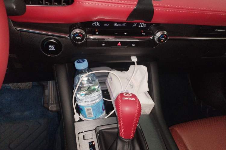 Used Mazda 3 Axela 2021 2.0L Automatic Zhiya Edition Audio And AC Panel
