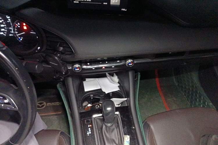 Used Mazda 3 Axela 2021 2.0L Automatic Zhiyao Edition Audio And AC Panel