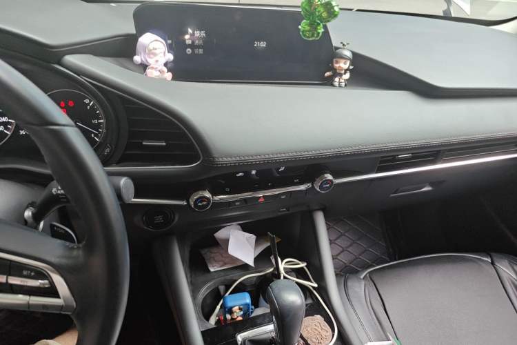 Used Mazda 3 Axela 2021 2.0L Automatic ZhiXuan Edition Audio And AC Panel