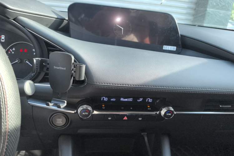 Used Mazda 3 Axela 2021 2.0L Automatic Zhiya Edition Audio And AC Panel