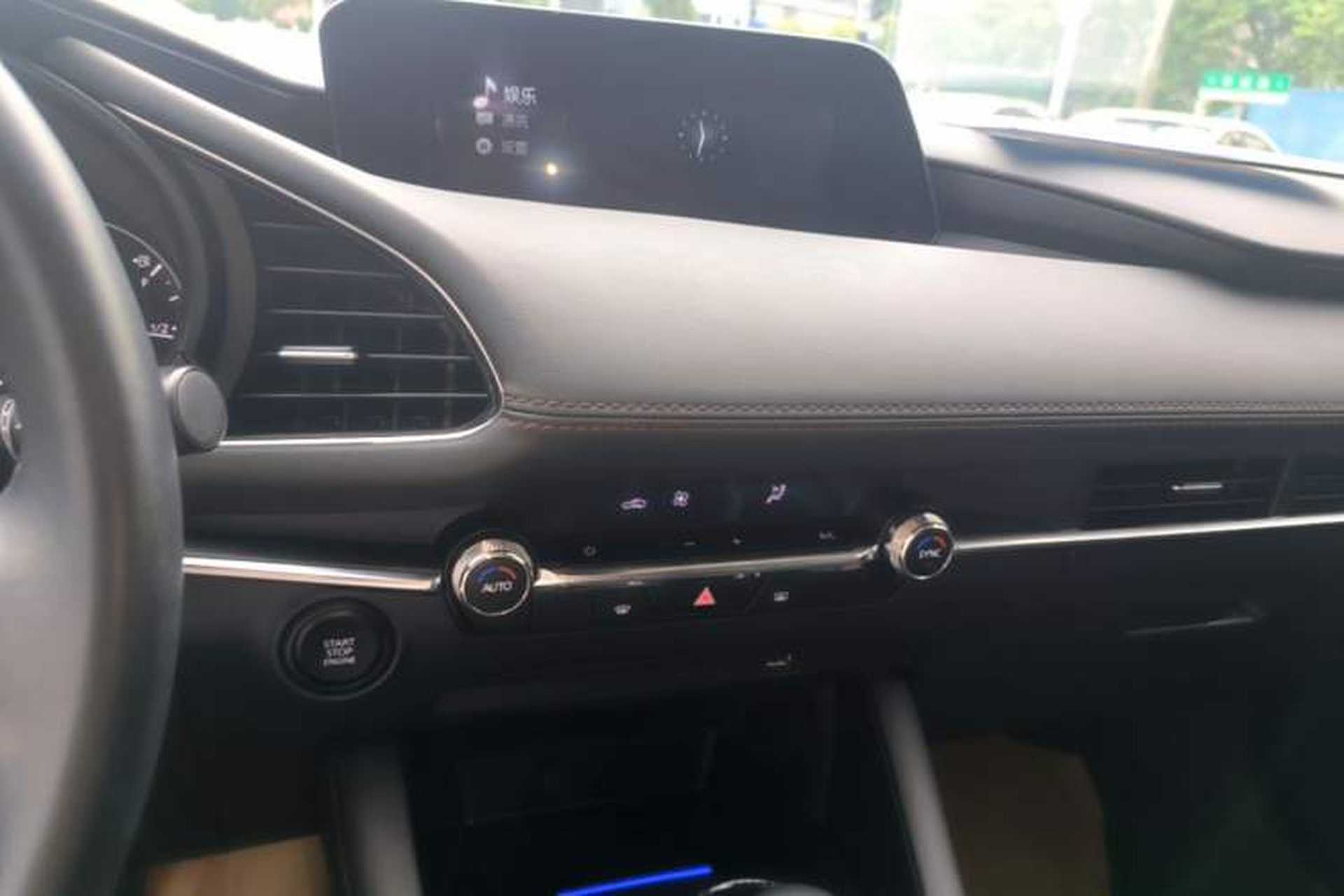 Used Mazda 3 Axela 2021 2.0L Automatic ZhiXuan Edition Audio And AC Panel