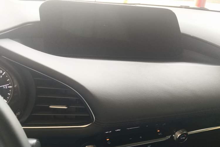 Used Mazda 3 Axela 2021 2.0L Automatic Zhiyao Edition Audio And AC Panel
