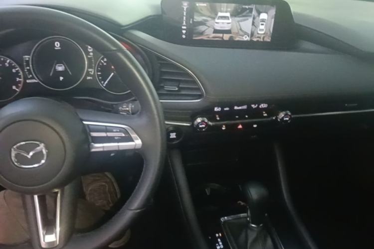 Used Mazda 3 Axela 2021 2.0L Automatic Zhiya Edition Center Console