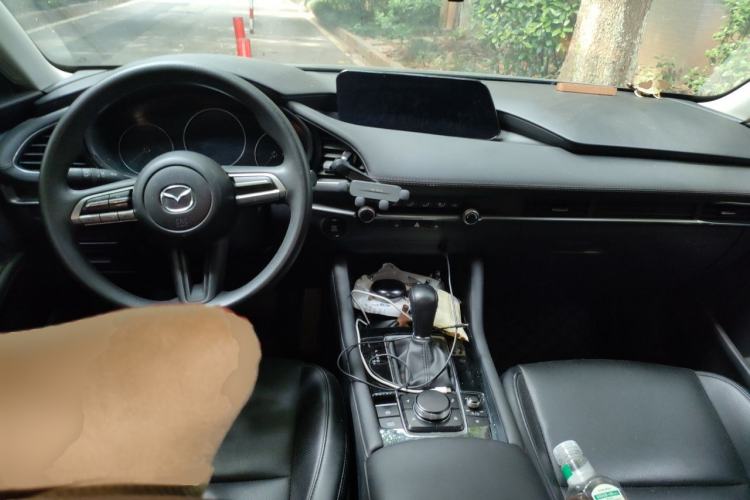 Used Mazda 3 Axela 2021 2.0L Automatic Zhiqing Edition Center Console