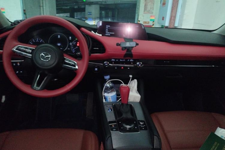Used Mazda 3 Axela 2021 2.0L Automatic Zhiya Edition Center Console