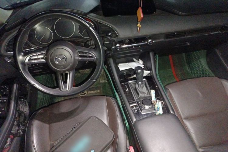 Used Mazda 3 Axela 2021 2.0L Automatic Zhiyao Edition Center Console