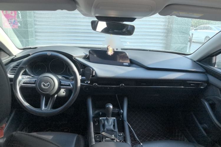 Used Mazda 3 Axela 2021 2.0L Automatic Zhiya Edition Center Console