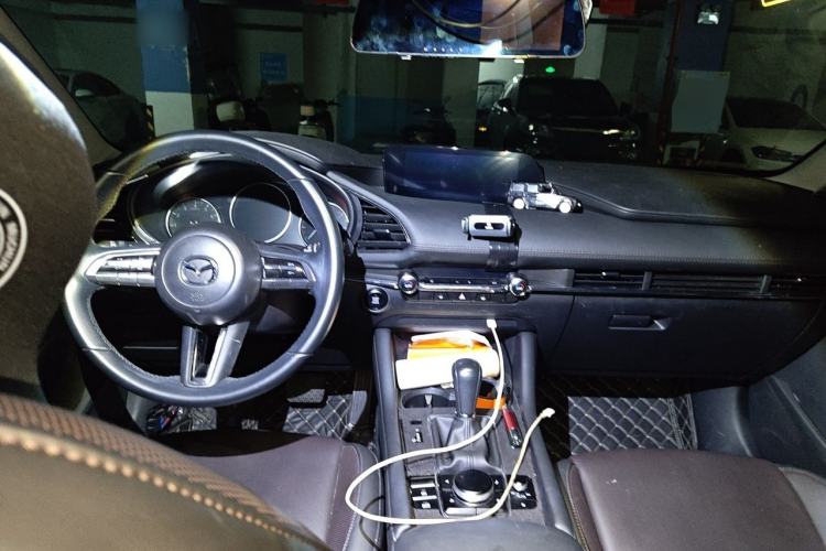 Used Mazda 3 Axela 2021 2.0L Automatic Zhiya Edition Center Console