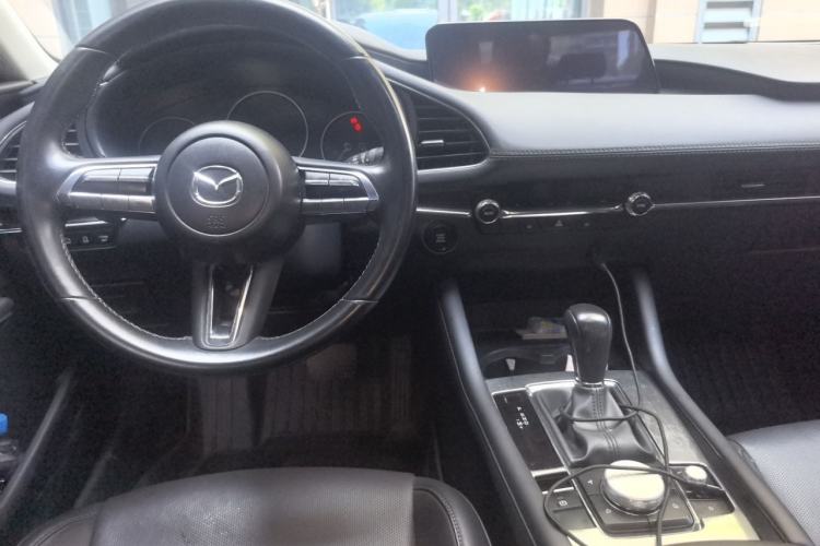 Used Mazda 3 Axela 2021 2.0L Automatic Zhiya Edition Center Console