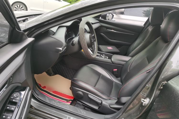 Used Mazda 3 Axela 2021 2.0L Automatic ZhiXuan Edition Driver Seat