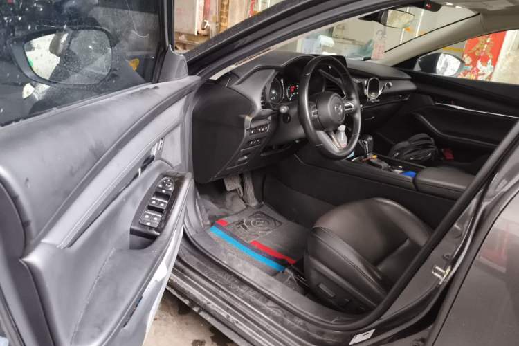 Used Mazda 3 Axela 2021 2.0L Automatic Zhi Rui Edition Driver Seat