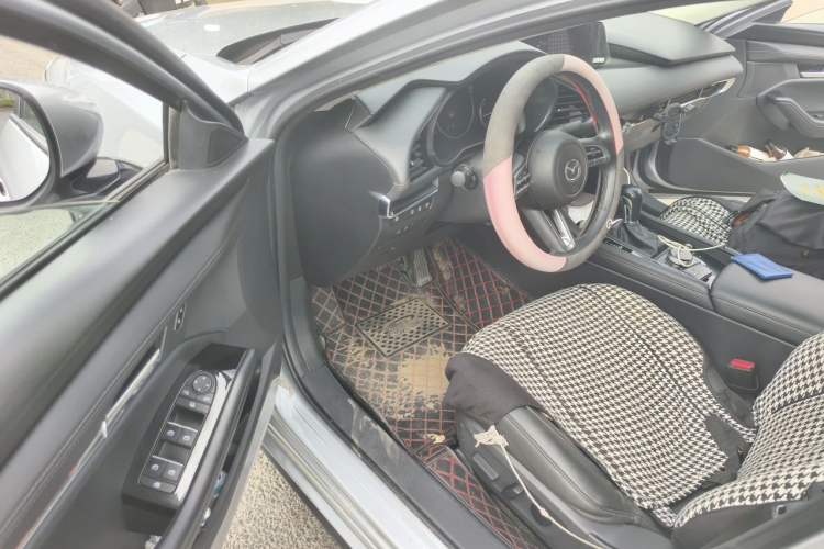 Used Mazda 3 Axela 2021 2.0L Automatic Zhiyao Edition Driver Seat