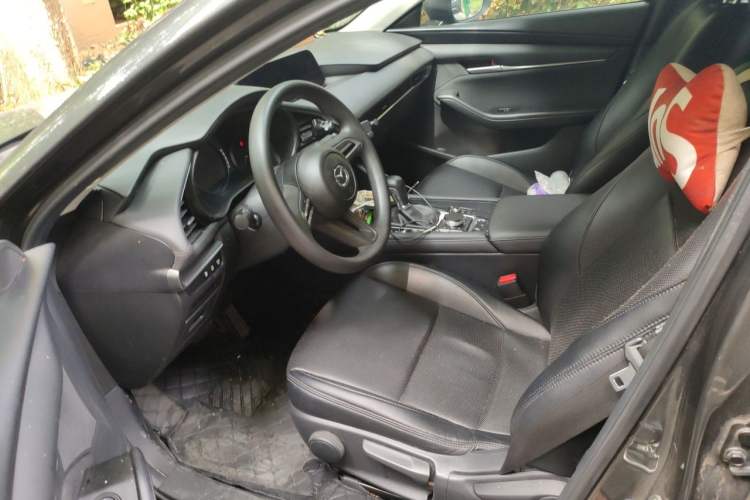 Used Mazda 3 Axela 2021 2.0L Automatic Zhiqing Edition Driver Seat
