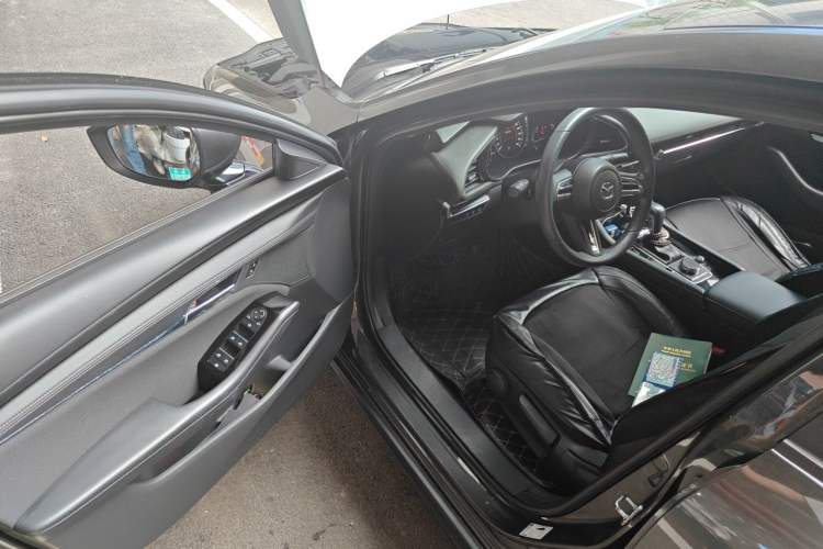 Used Mazda 3 Axela 2021 2.0L Automatic ZhiXuan Edition Driver Seat