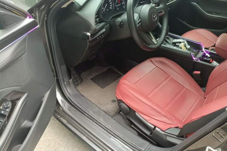 Used Mazda 3 Axela 2021 2.0L Automatic Zhiya Edition Driver Seat