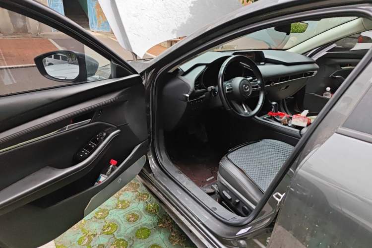 Used Mazda 3 Axela 2021 2.0L Automatic Zhi Rui Edition Driver Seat
