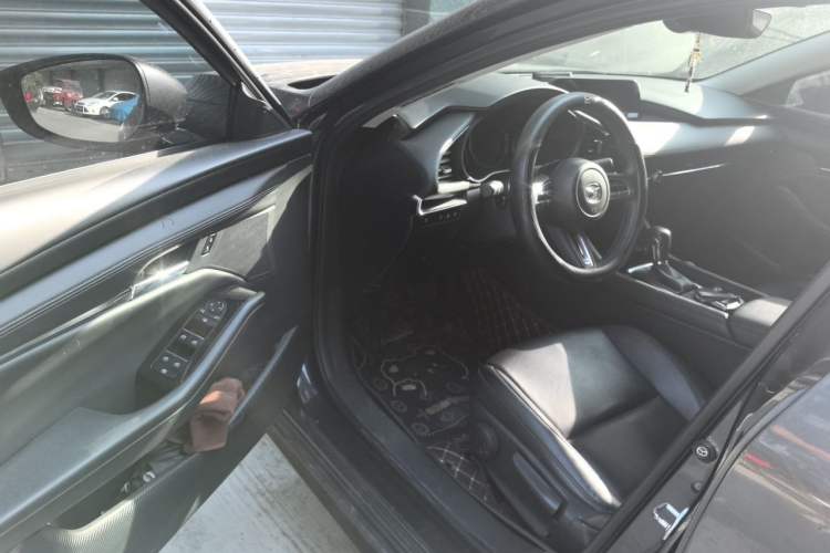 Used Mazda 3 Axela 2021 2.0L Automatic Zhiya Edition Driver Seat