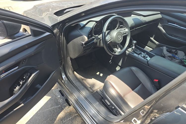 Used Mazda 3 Axela 2021 2.0L Automatic Zhiyao Edition Driver Seat
