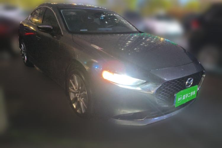 Used Mazda 3 Axela 2021 2.0L Automatic Zhiya Edition Front Right 45 Deg