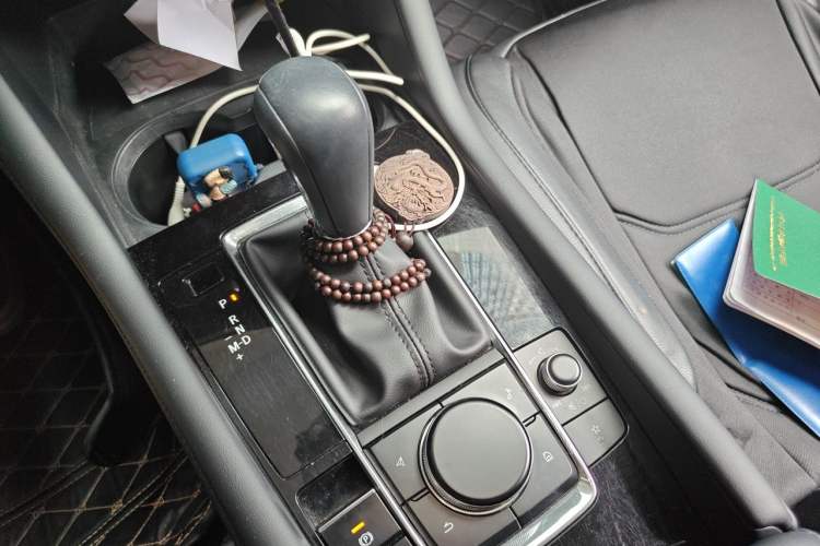 Used Mazda 3 Axela 2021 2.0L Automatic ZhiXuan Edition Gear Lever