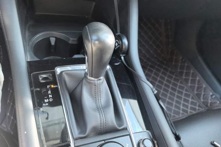 Used Mazda 3 Axela 2021 2.0L Automatic Zhiya Edition Gear Lever