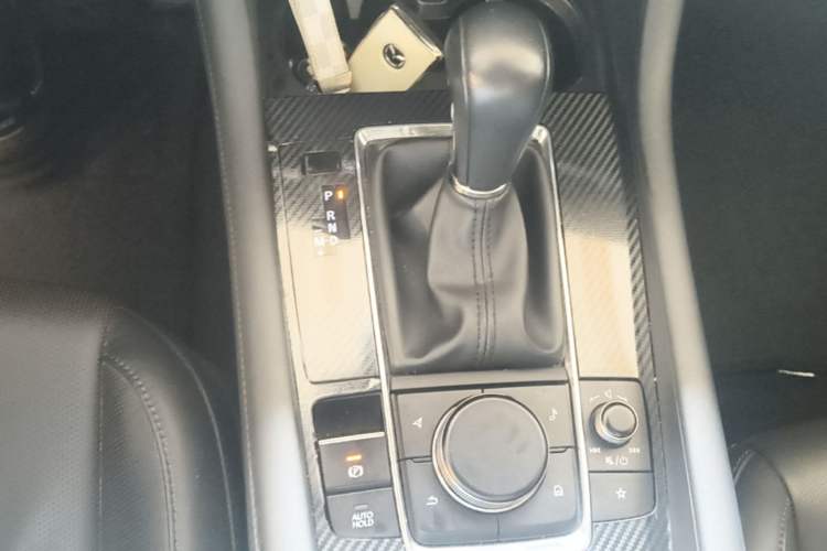 Used Mazda 3 Axela 2021 2.0L Automatic Zhiyao Edition Gear Lever