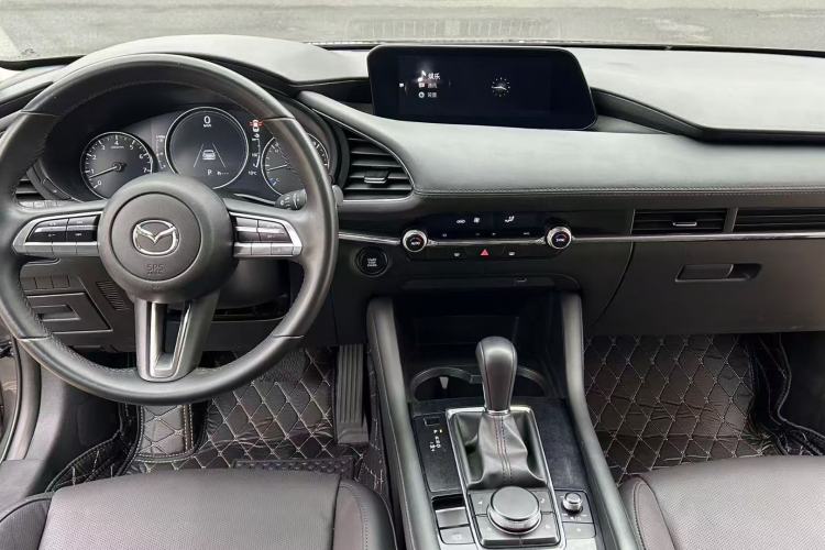 Used Mazda 3 Axela 2021 2.0L Automatic Zhiya Edition Interior 2