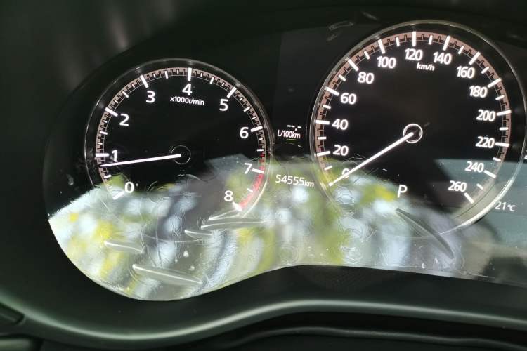 Used Mazda 3 Axela 2021 2.0L Automatic Zhiqing Edition Odometer Close Up
