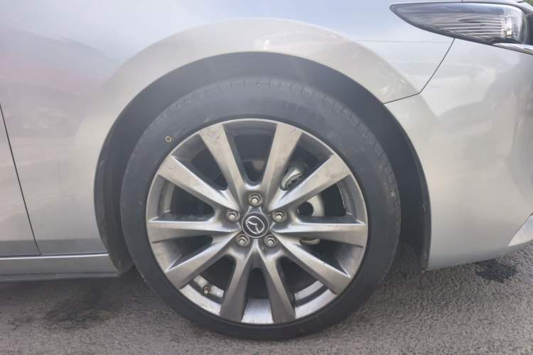 Used Mazda 3 Axela 2021 2.0L Automatic Zhiyao Edition Right Front Wheel Hub