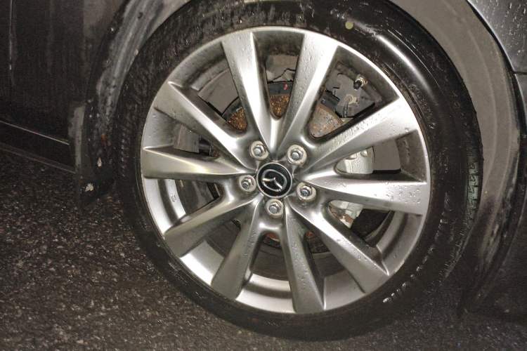 Used Mazda 3 Axela 2021 2.0L Automatic Zhiya Edition Right Front Wheel Hub