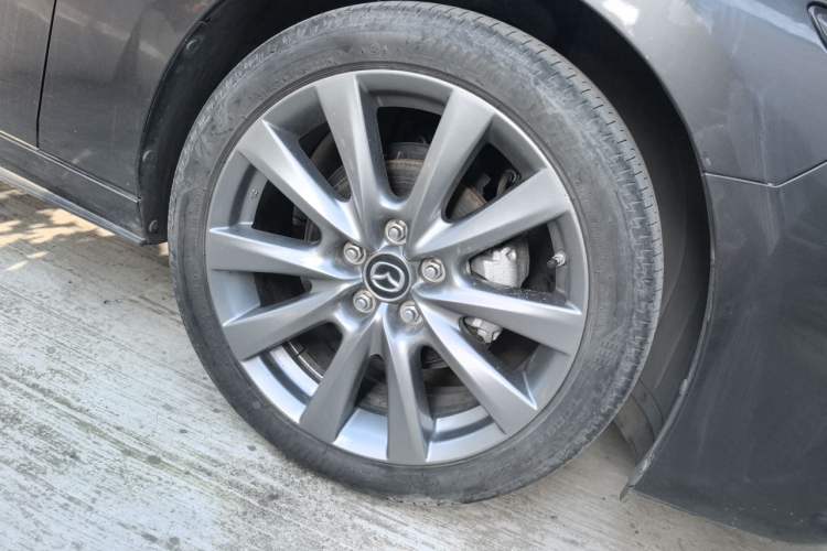 Used Mazda 3 Axela 2021 2.0L Automatic Zhiya Edition Right Front Wheel Hub