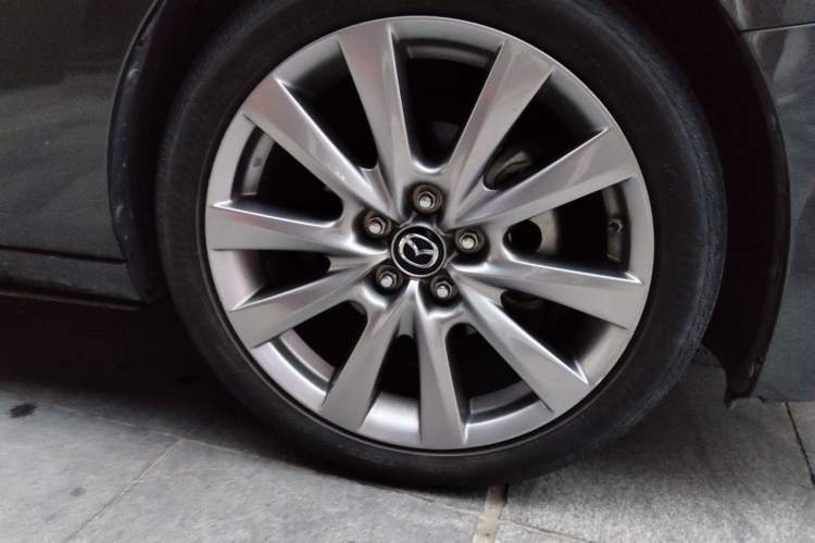 Used Mazda 3 Axela 2021 2.0L Automatic ZhiXuan Edition Right Front Wheel Hub