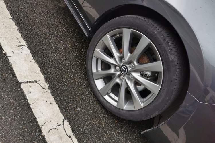 Used Mazda 3 Axela 2021 2.0L Automatic Zhi Rui Edition Right Front Wheel Hub