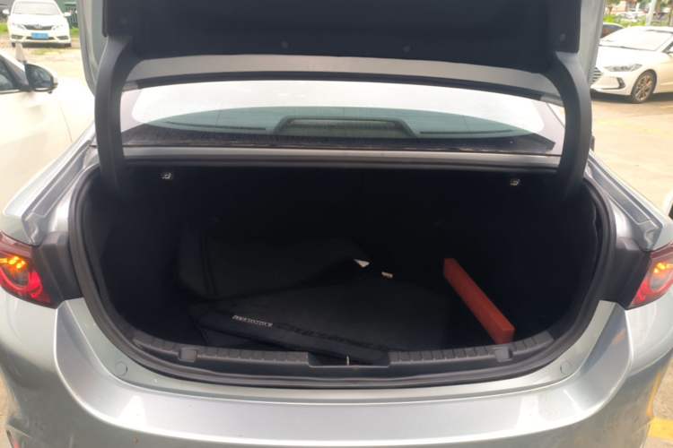 Used Mazda 3 Axela 2021 2.0L Automatic ZhiXuan Edition Trunk