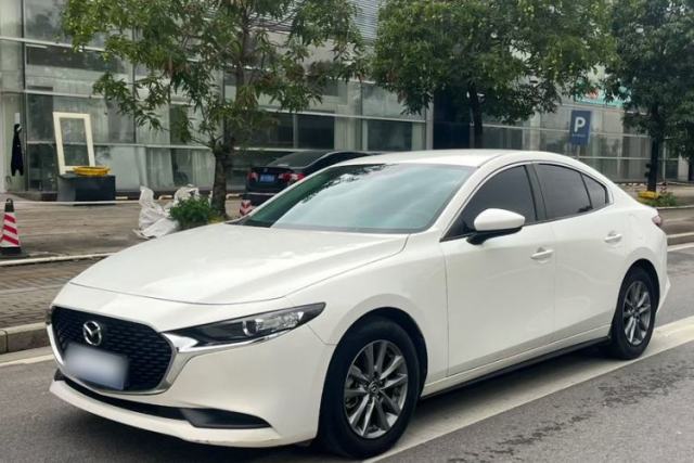 Używany Mazda 3 Axela 2021 2.0L Automatic Zhiqing Edition