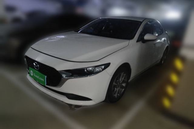 Ojetý Mazda 3 Axela 2021 2.0L Automatic Zhiqing Edition