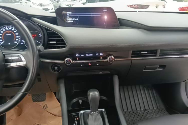 Used Mazda 3 Axela 2021 2.0L Automatic Zhiya Edition Audio And AC Panel
