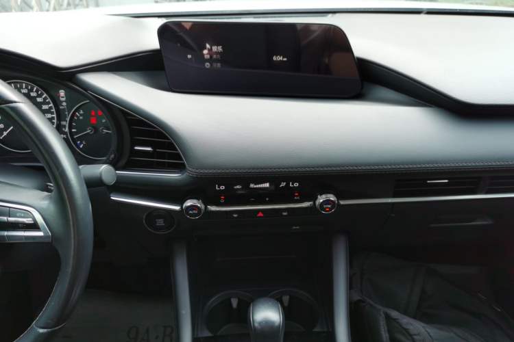 Used Mazda 3 Axela 2021 2.0L Automatic Zhiya Edition Audio And AC Panel