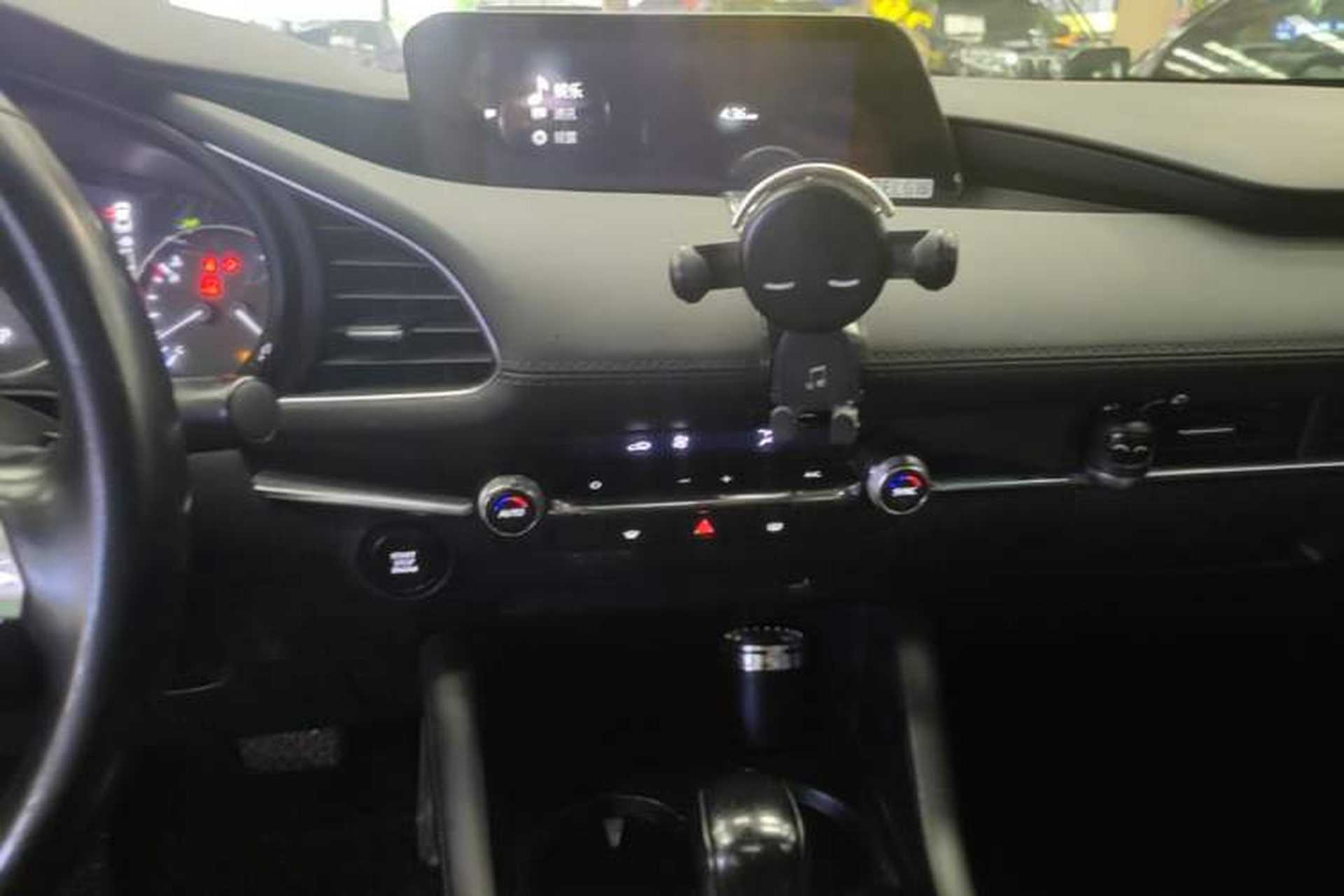 Used Mazda 3 Axela 2021 2.0L Automatic Zhiya Edition Audio And AC Panel