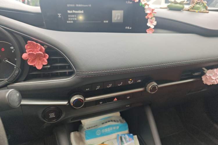 Used Mazda 3 Axela 2021 1.5L Automatic Zhiyue Edition Audio And AC Panel