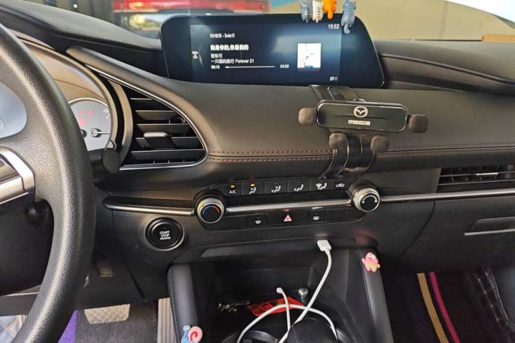 Used Mazda 3 Axela 2021 1.5L Automatic ZhiMei Edition Audio And AC Panel