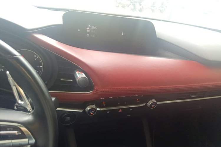 Used Mazda 3 Axela 2021 2.0L Automatic Zhiya Edition Audio And AC Panel