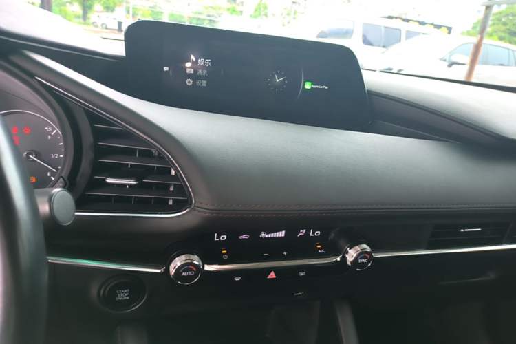 Used Mazda 3 Axela 2021 2.0L Automatic ZhiXuan Edition Audio And AC Panel