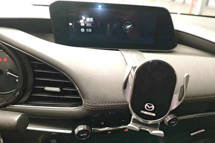 Used Mazda 3 Axela 2021 2.0L Automatic Zhiya Edition Audio And AC Panel