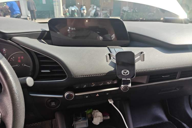 Used Mazda 3 Axela 2021 2.0L Automatic Zhiqing Edition Audio And AC Panel