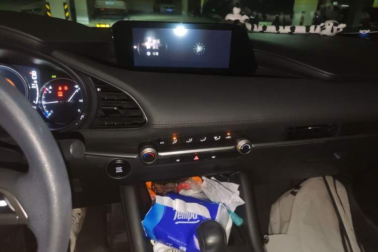 Used Mazda 3 Axela 2021 1.5L Automatic ZhiMei Edition Audio And AC Panel