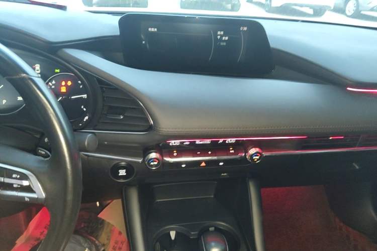 Used Mazda 3 Axela 2021 2.0L Automatic ZhiXuan Edition Audio And AC Panel